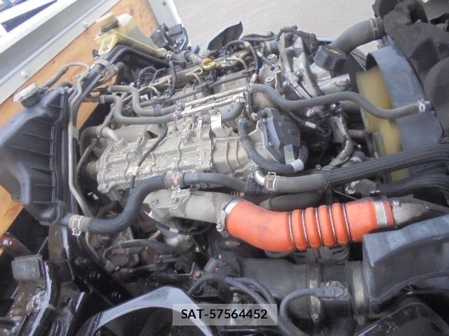 Mitsubishi CANTER 2013-04 2007173-20