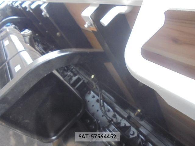 Mitsubishi CANTER 2013-04 2007173-24