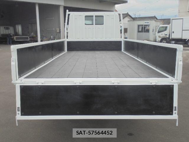 Mitsubishi CANTER 2013-04 2007173-28