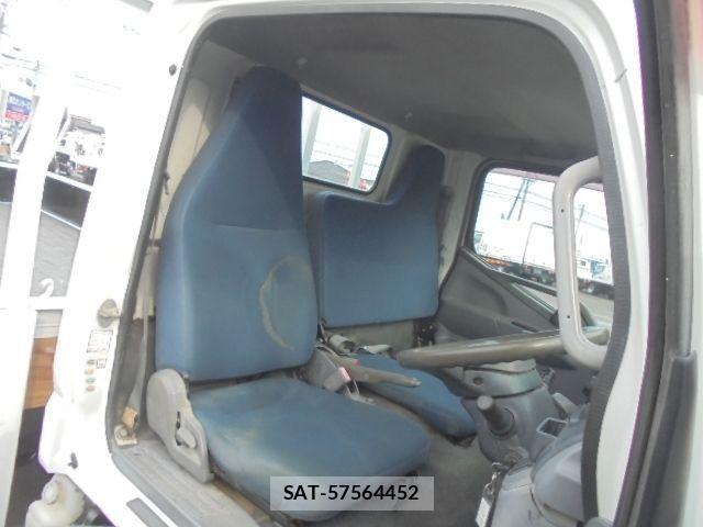 Mitsubishi CANTER 2013-04 2007173-8