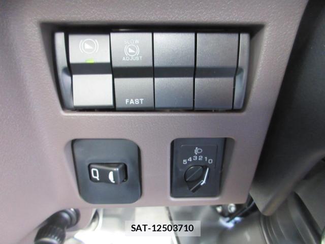 Mitsubishi CANTER 2025-09 2077332-13