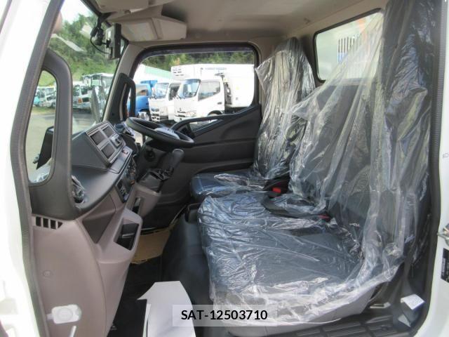 Mitsubishi CANTER 2025-09 2077332-17