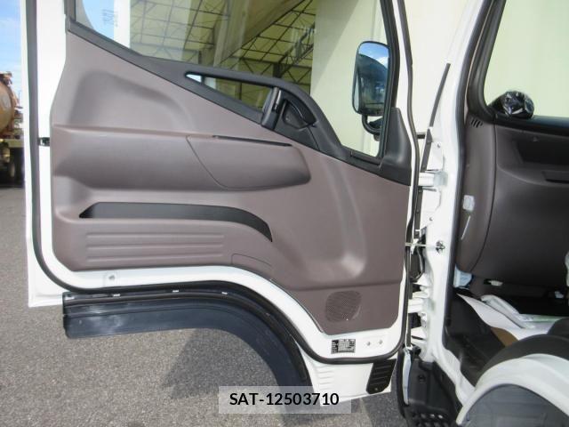 Mitsubishi CANTER 2025-09 2077332-19