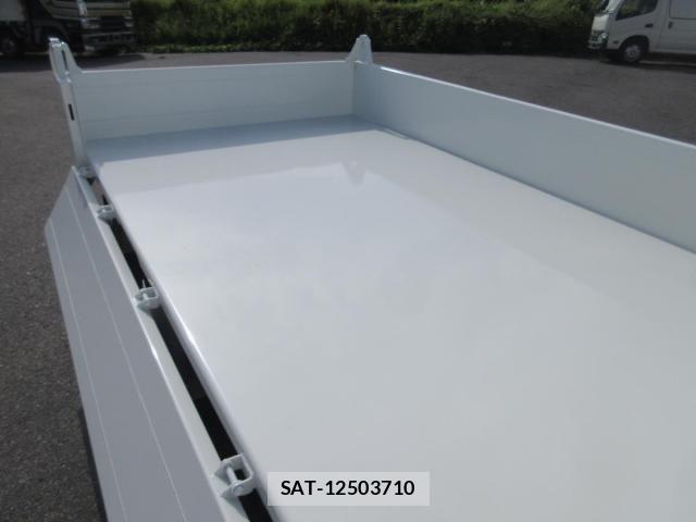 Mitsubishi CANTER 2025-09 2077332-24