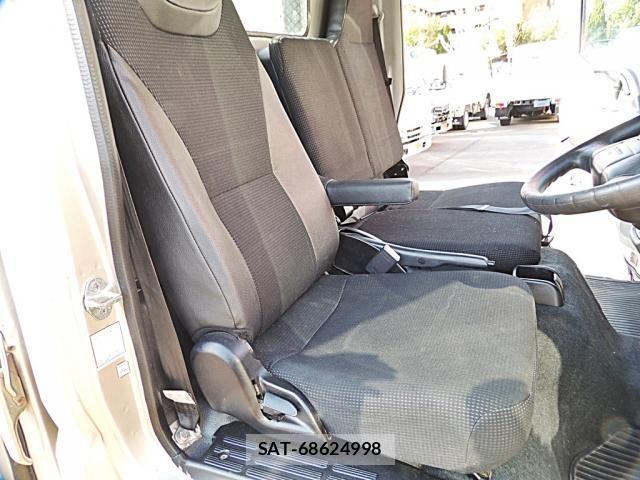 Mitsubishi CANTER 2018-06 2077399-19