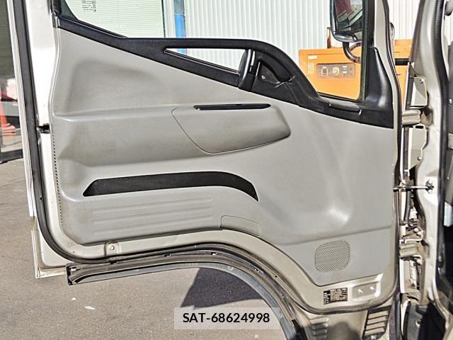 Mitsubishi CANTER 2018-06 2077399-21