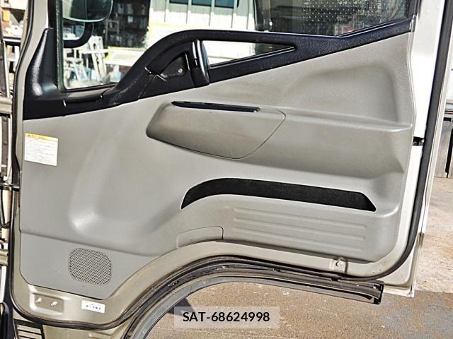 Mitsubishi CANTER 2018-06 2077399-22