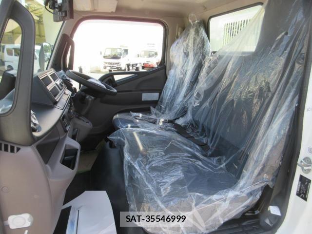 Mitsubishi CANTER 2025-09 2077321-18
