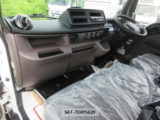 Mitsubishi CANTER 2025-09 2077326-18