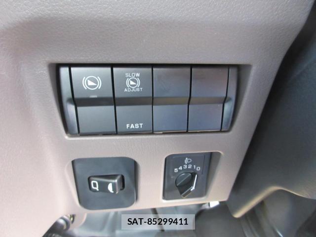 Mitsubishi CANTER 2025-09 2077336-13