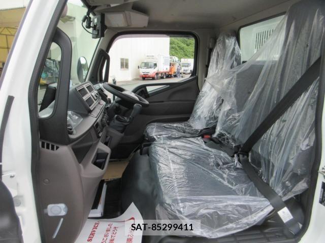 Mitsubishi CANTER 2025-09 2077336-17