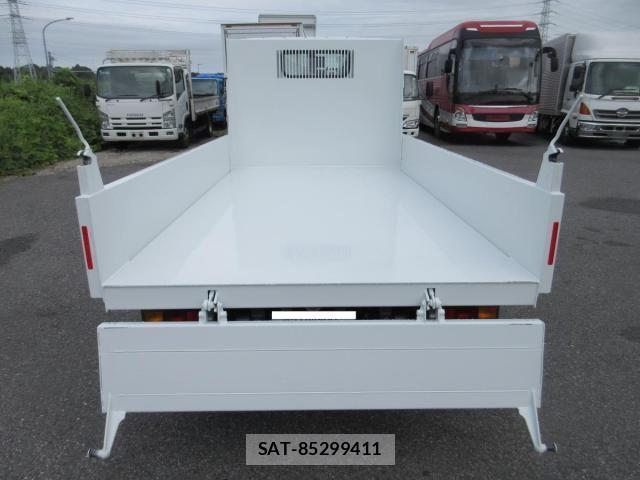 Mitsubishi CANTER 2025-09 2077336-21