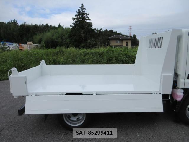 Mitsubishi CANTER 2025-09 2077336-24