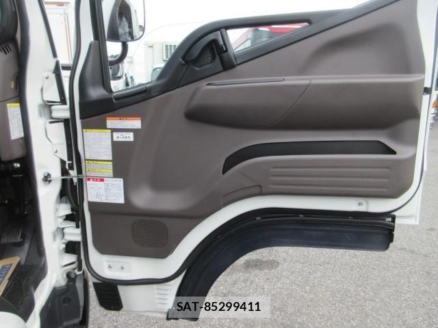 Mitsubishi CANTER 2025-09 2077336-7