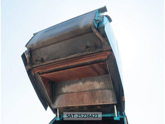 Mitsubishi CANTER 2022-04 2207085-12