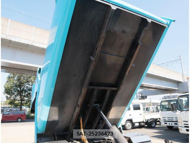 Mitsubishi CANTER 2022-04 2207085-14