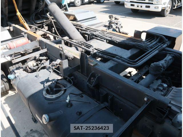 Mitsubishi CANTER 2022-04 2207085-16