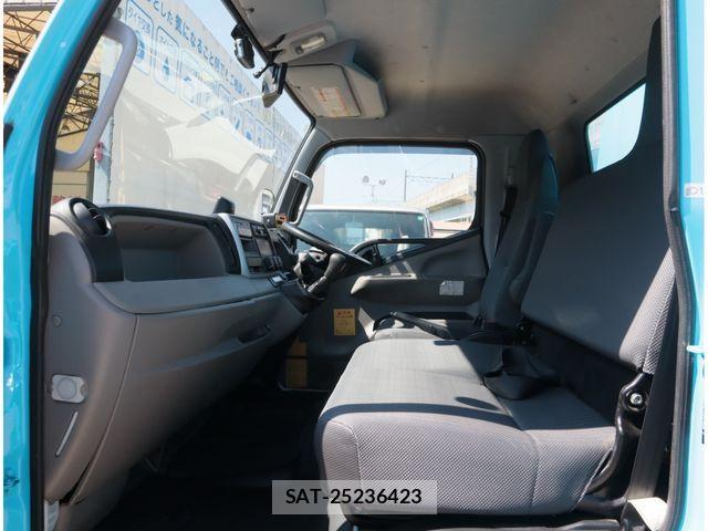 Mitsubishi CANTER 2022-04 2207085-26