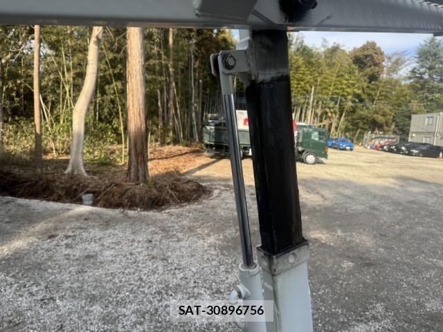 Mitsubishi CANTER 2013-09 2316049-16
