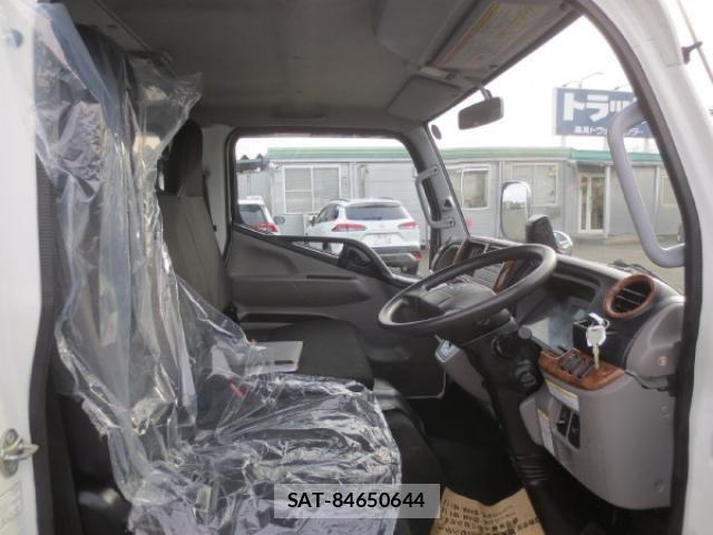 Mitsubishi CANTER 2023-03 2316050-11