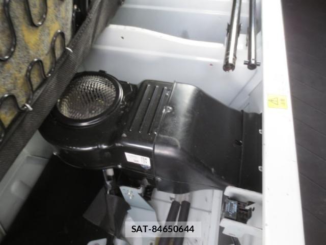 Mitsubishi CANTER 2023-03 2316050-15
