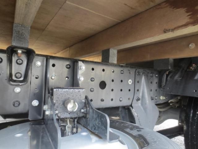 Mitsubishi CANTER 2022-04 2385606-11