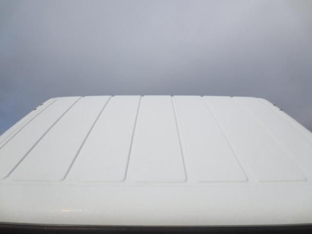 Mitsubishi CANTER 2022-04 2385606-15