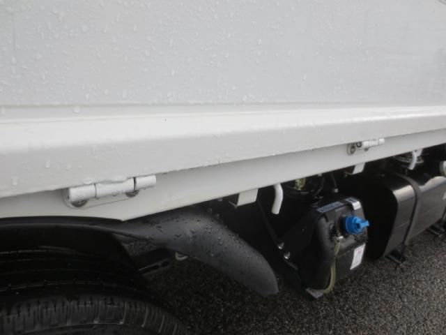 Mitsubishi CANTER 2022-04 2385606-18