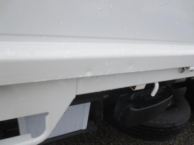 Mitsubishi CANTER 2022-04 2385606-19