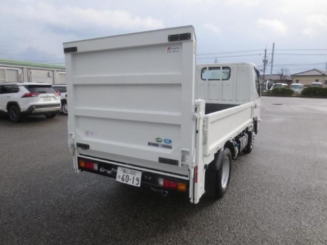 Mitsubishi CANTER 2022-04 2385606-3