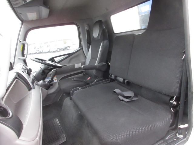 Mitsubishi CANTER 2020-07 2385589-15
