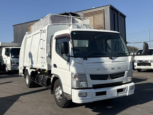 Mitsubishi CANTER 2015-06 2385596-1