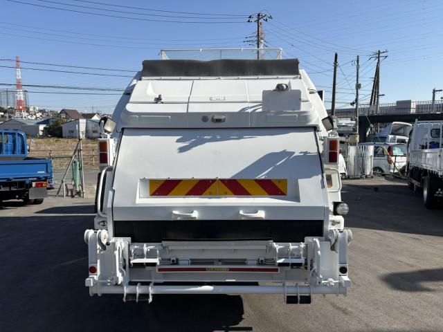 Mitsubishi CANTER 2015-06 2385596-7
