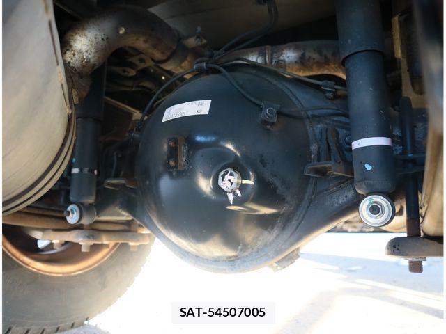 Mitsubishi CANTER 2017-09 2661148-21