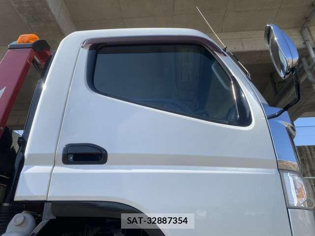 Mitsubishi CANTER 2016-04 2661169-16