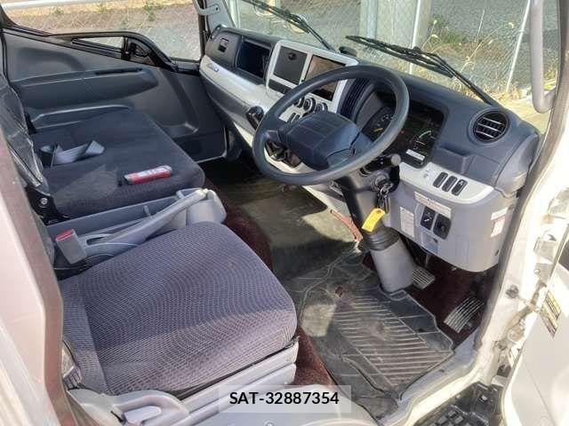 Mitsubishi CANTER 2016-04 2661169-2
