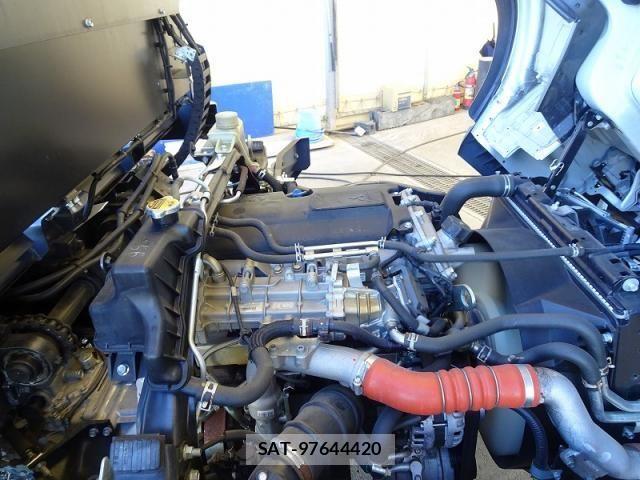 Mitsubishi CANTER 2019-03 2776212-13