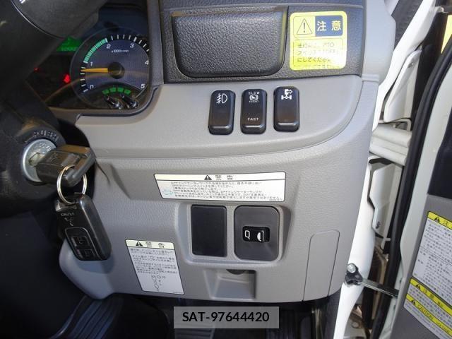 Mitsubishi CANTER 2019-03 2776212-21