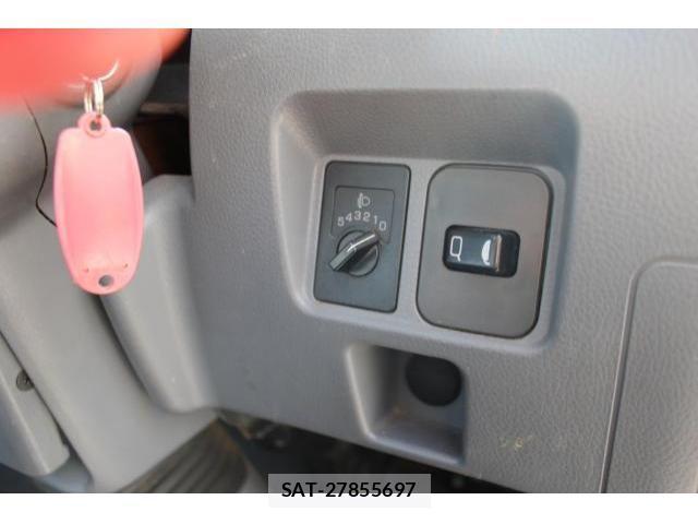 Mitsubishi CANTER 2008-08 2828050-24