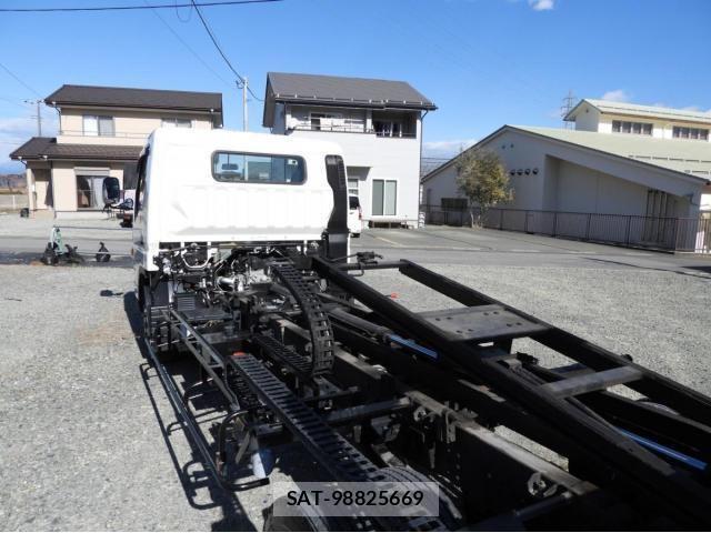 Mitsubishi CANTER 2018-10 2958965-20