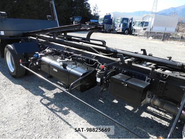 Mitsubishi CANTER 2018-10 2958965-21