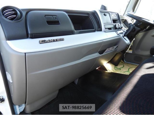 Mitsubishi CANTER 2018-10 2958965-29