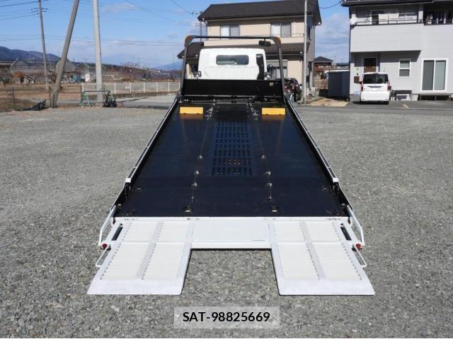 Mitsubishi CANTER 2018-10 2958965-7