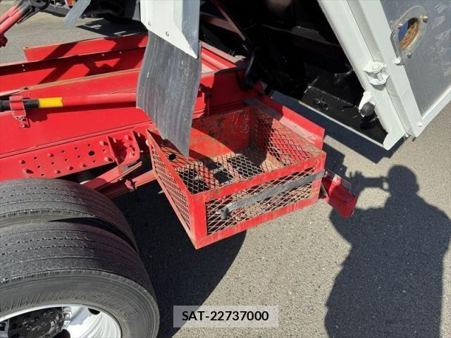 Mitsubishi CANTER 2020-11 2958968-15