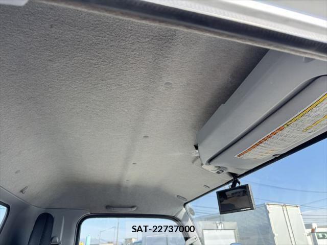 Mitsubishi CANTER 2020-11 2958968-28