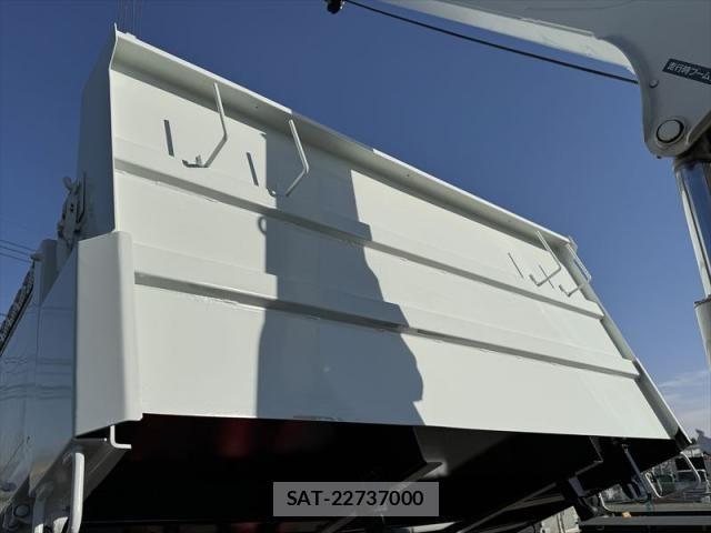 Mitsubishi CANTER 2020-11 2958968-7