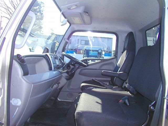 Mitsubishi CANTER 2022-06 3000746-23