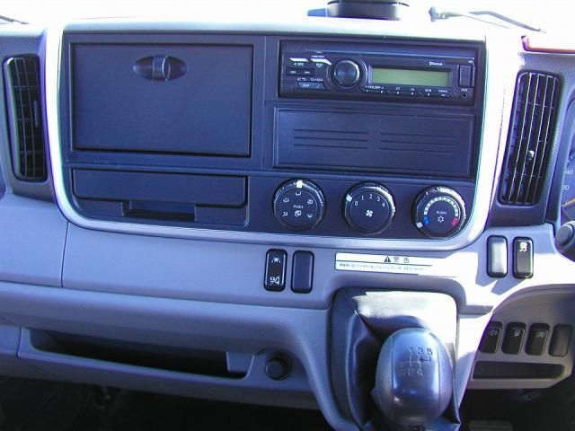 Mitsubishi CANTER 2022-06 3000746-24