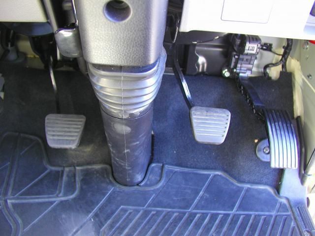 Mitsubishi CANTER 2022-06 3000746-28