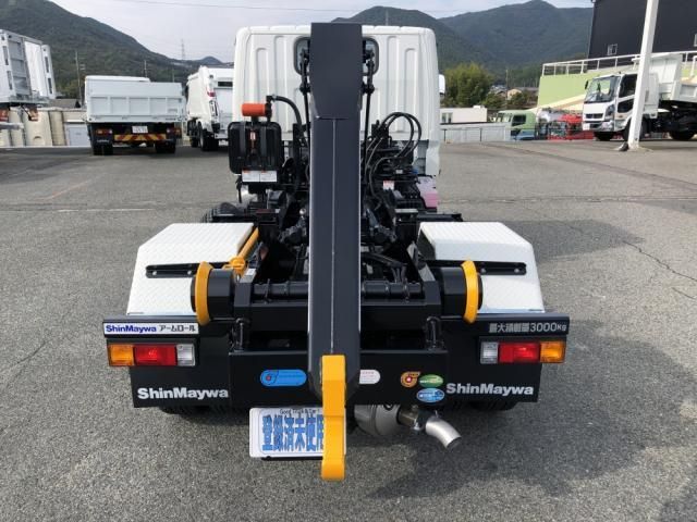 Mitsubishi CANTER 2025-10 3292639-23